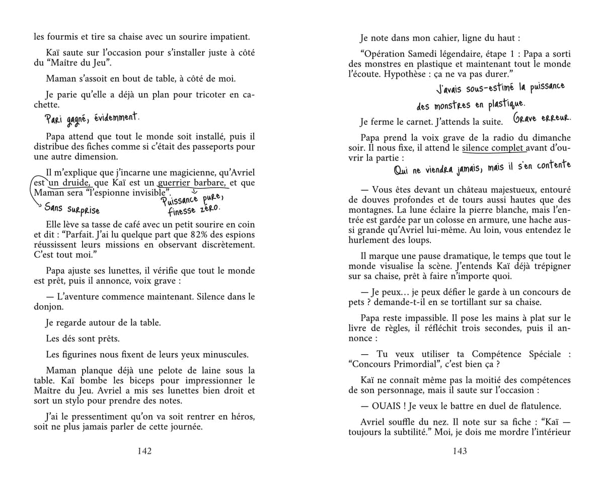 Page intérieure du livre : du texte annoté à la main par Nova